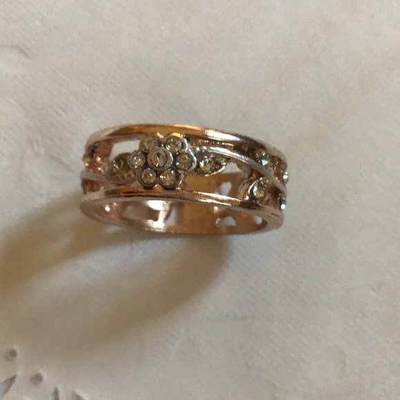 🌺 ROSE GOLD Sapphire Band Ring - Picture 2 of 5